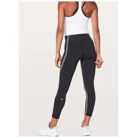 Lululemon sz 6 Wild Twist 7 / 8 Tight Black & Heather Gray 25 Leggings - Picture 2 of 15